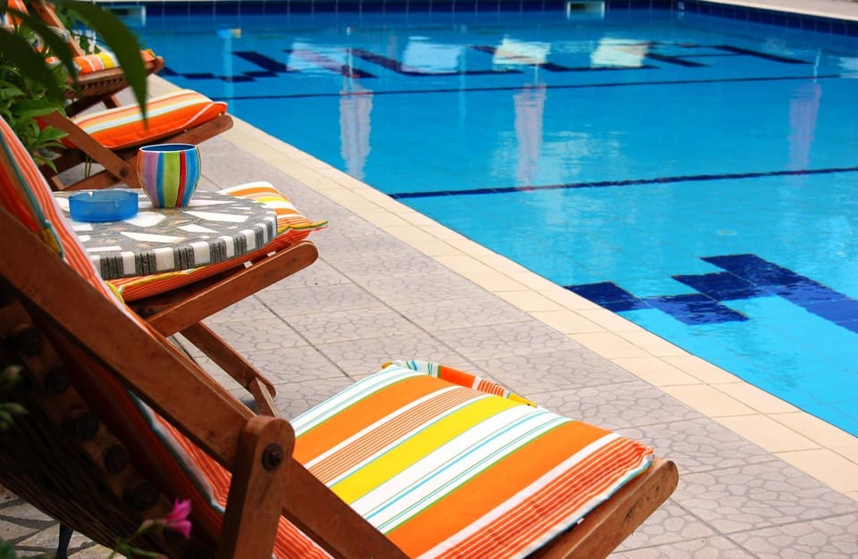 Swimming pool, Swimming pool