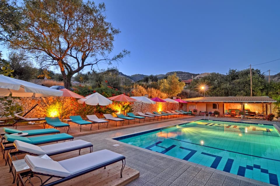 Swimming pool, Swimming pool