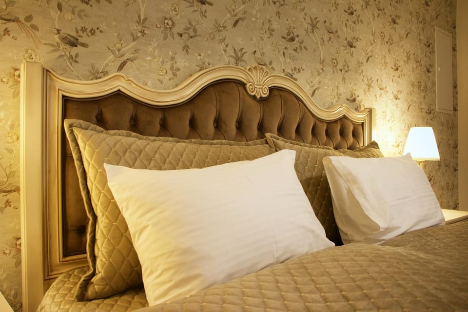 Bed, Photo of the whole room