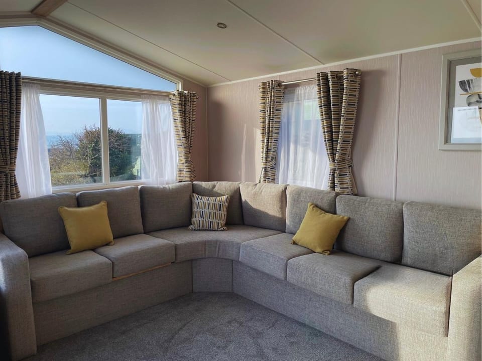 Hendre Coed Isaf Caravan Park Campground/ 
RV Resort in Barmouth