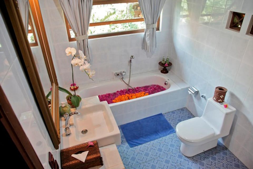 Bathroom, Bath