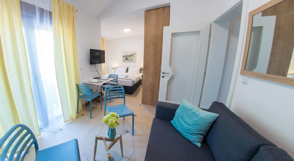 Living room, Bedroom