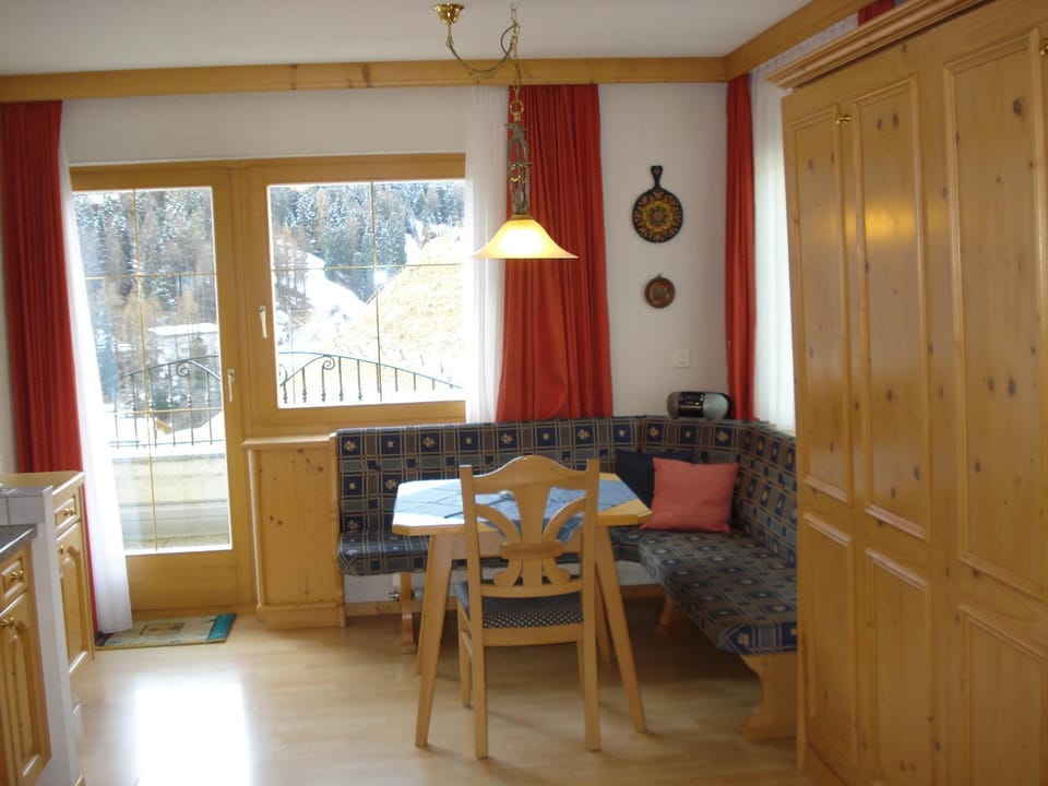 Balcony/Terrace, Dining area