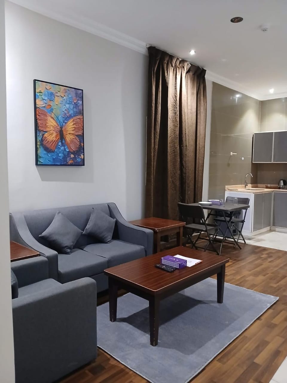 Kitchen or kitchenette, Seating area, Dining area