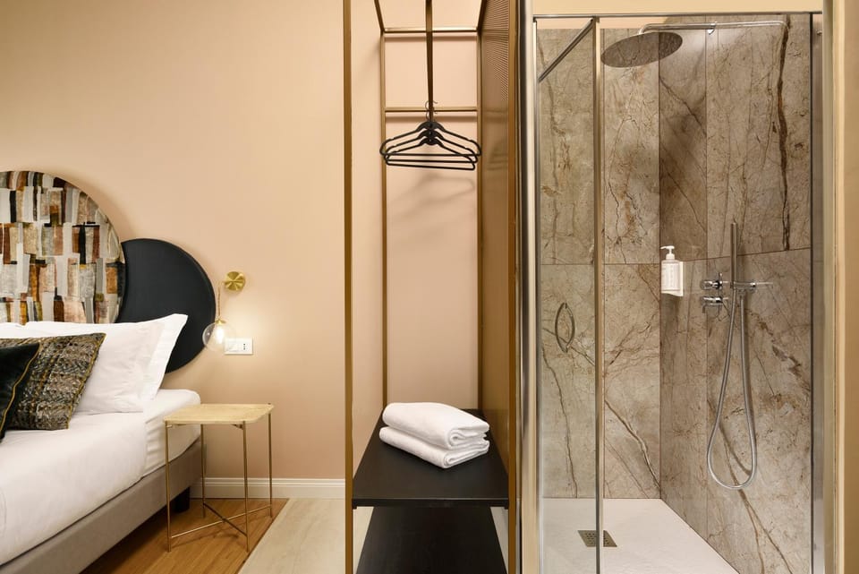 Shower, Bathroom, Photo of the whole room, Bedroom