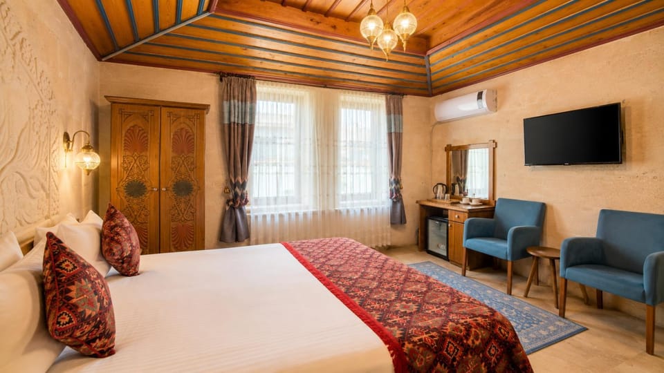 Bed, TV and multimedia, Photo of the whole room, Seating area, wardrobe, air conditioner