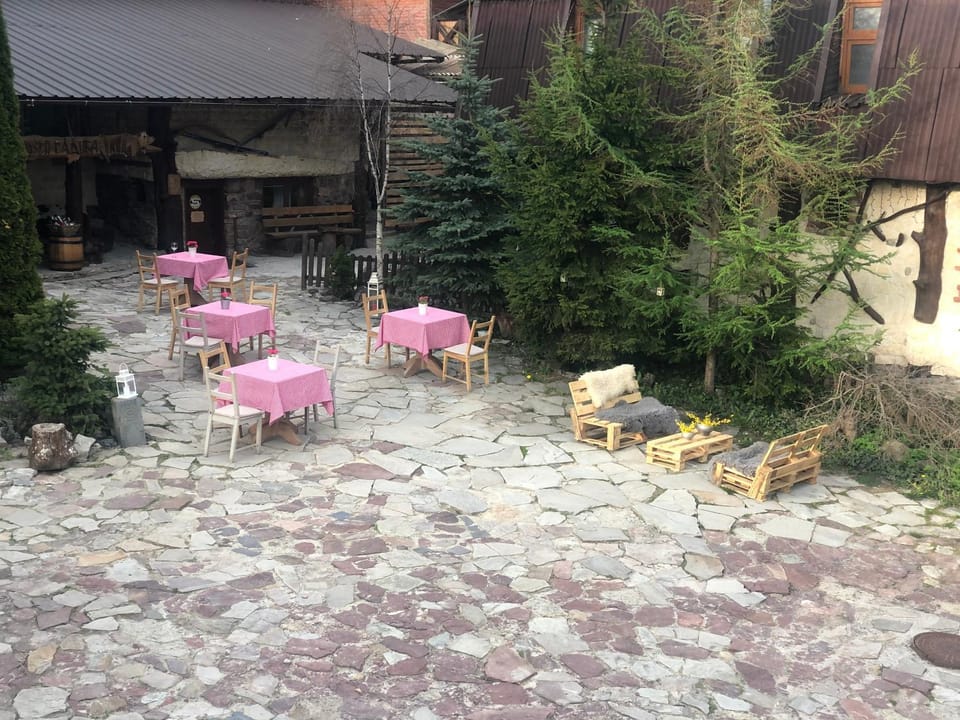 Restaurant/places to eat, Garden