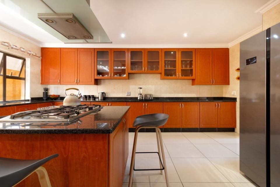 Alimama Spaces: Manson Mansion House in Gauteng