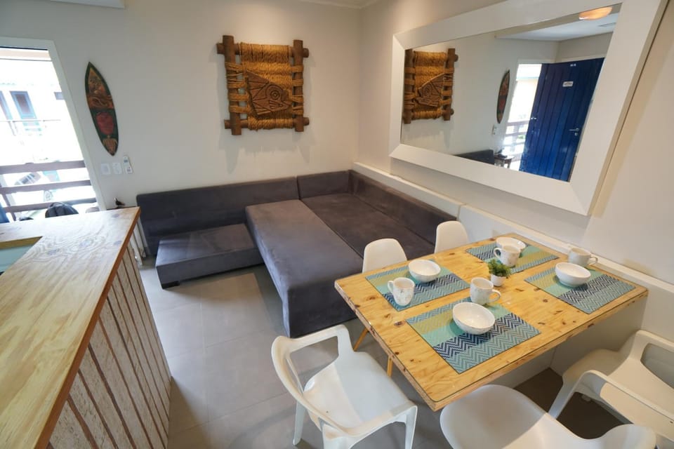 Bed, Living room, Seating area, Dining area