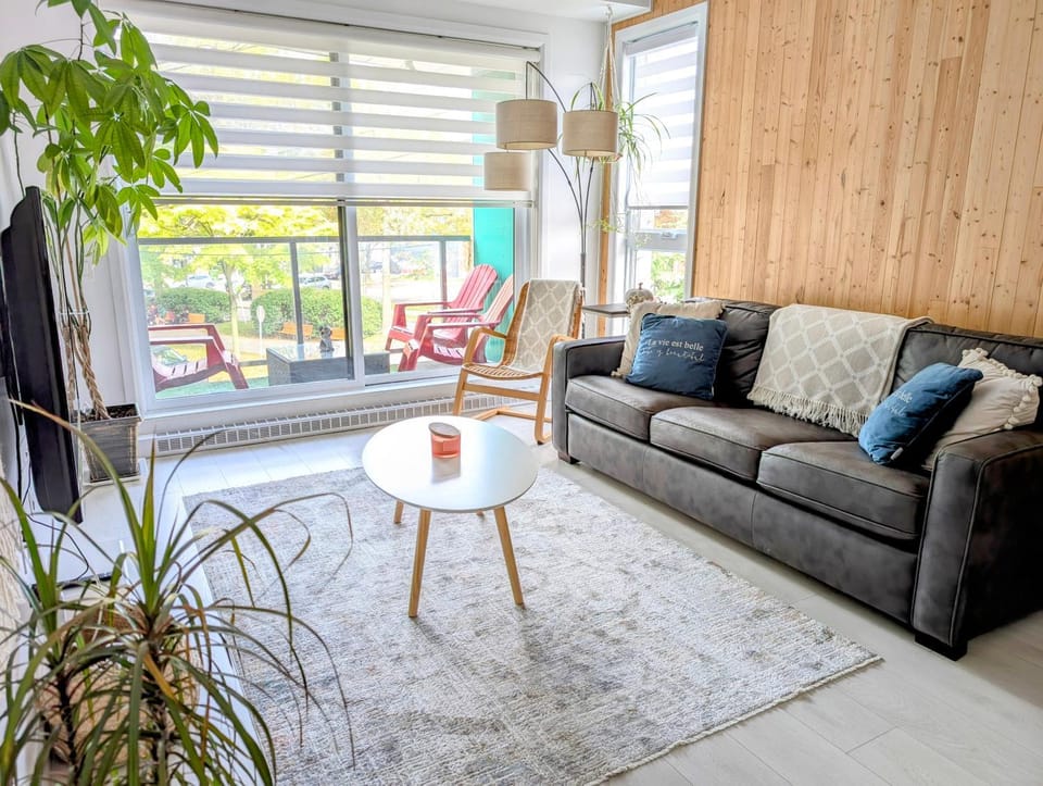 View (from property/room), Balcony/Terrace, Living room, Seating area