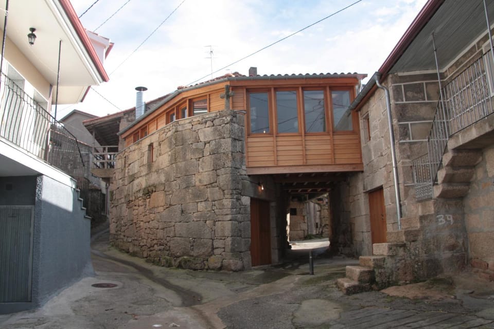 Facade/entrance, Off site