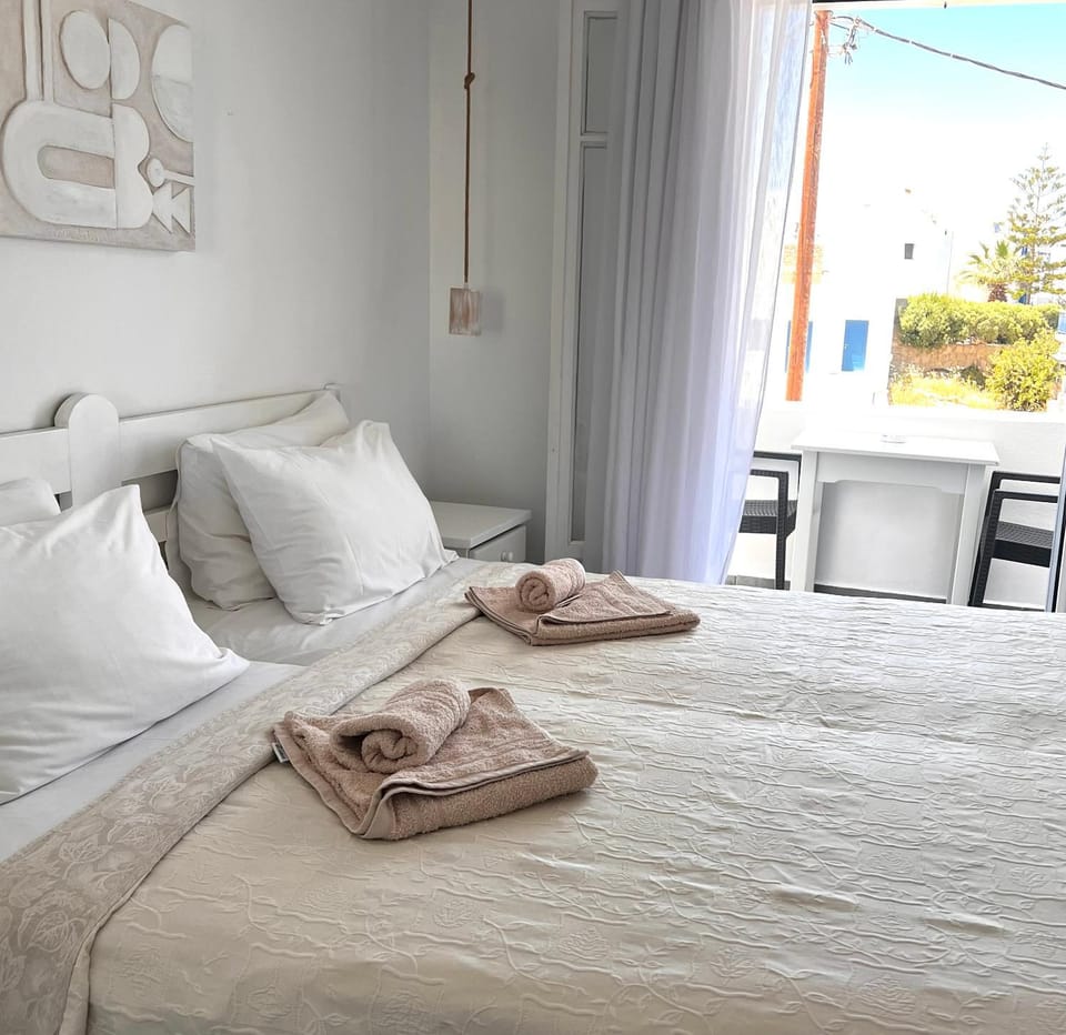 Vavanos Studios Bed and Breakfast in Naousa