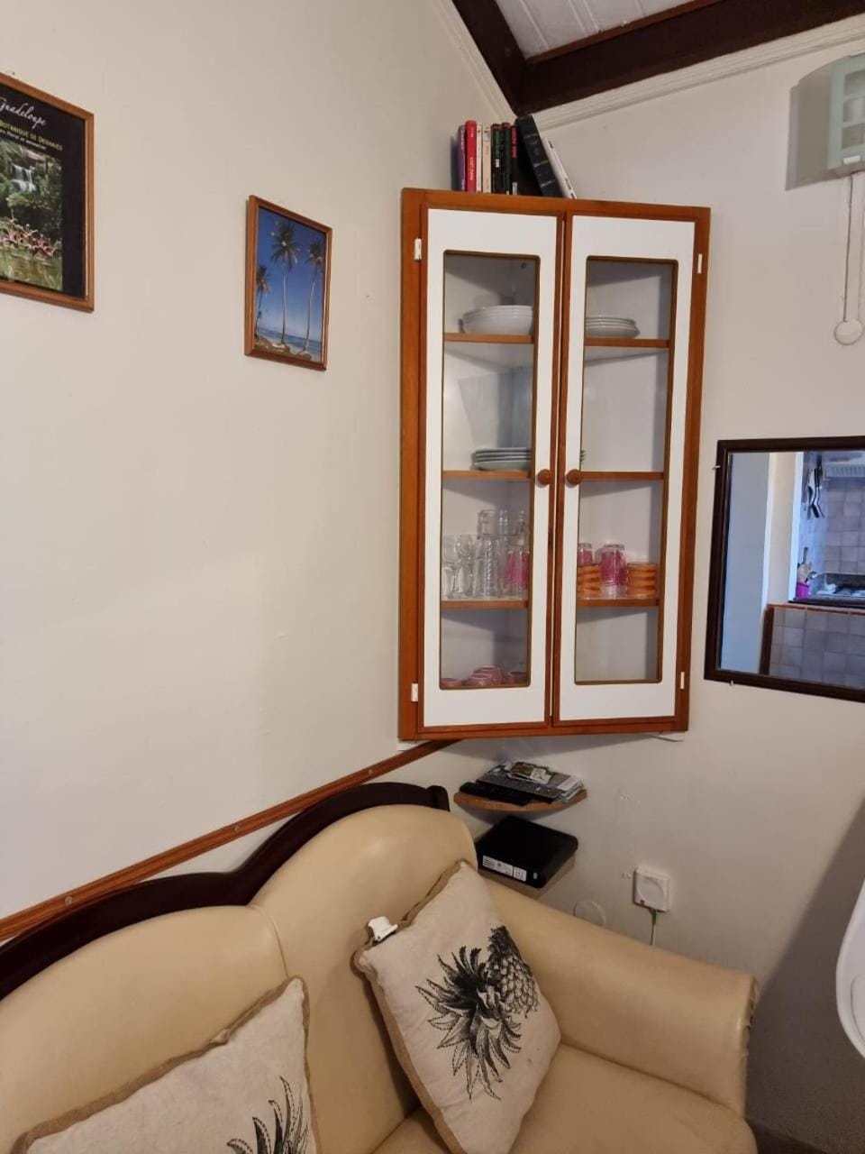 TV and multimedia, Seating area