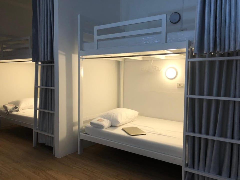 bunk bed