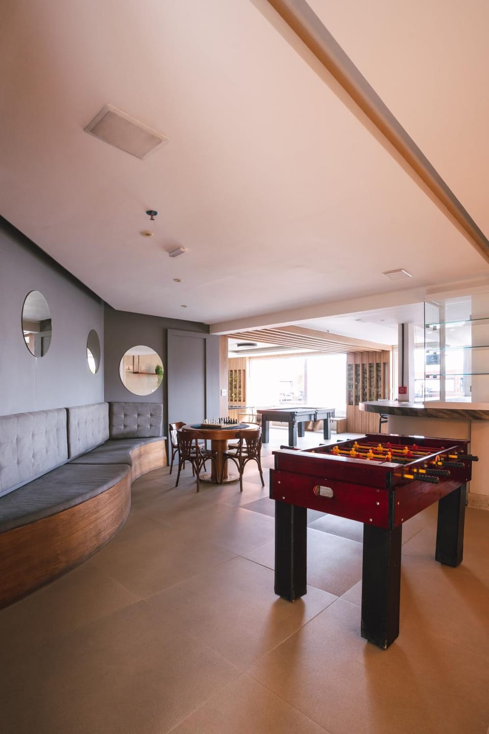Billiard, Game Room, Balcony/Terrace