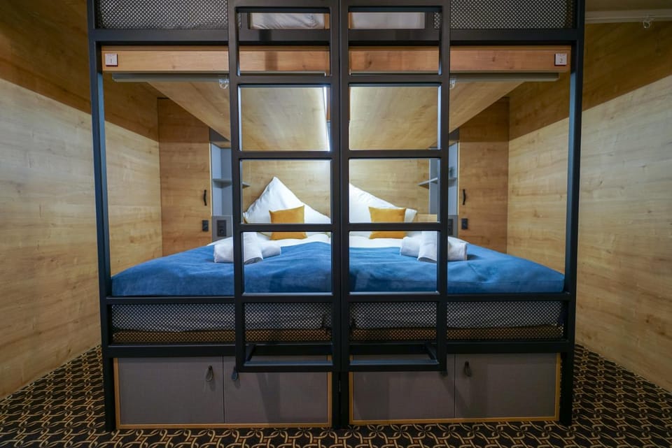 bunk bed