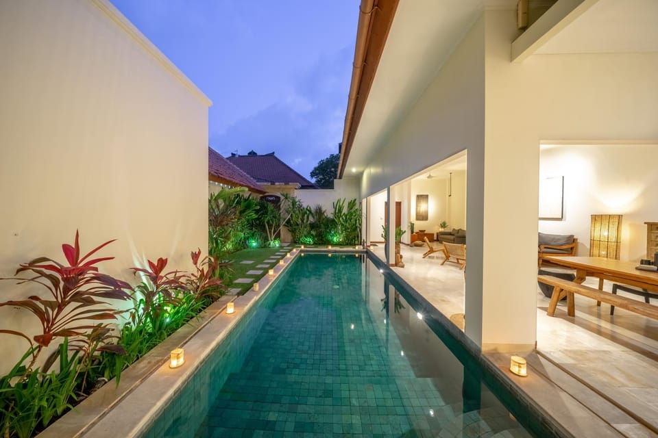 Garden, Living room, Seating area, Swimming pool, Swimming pool