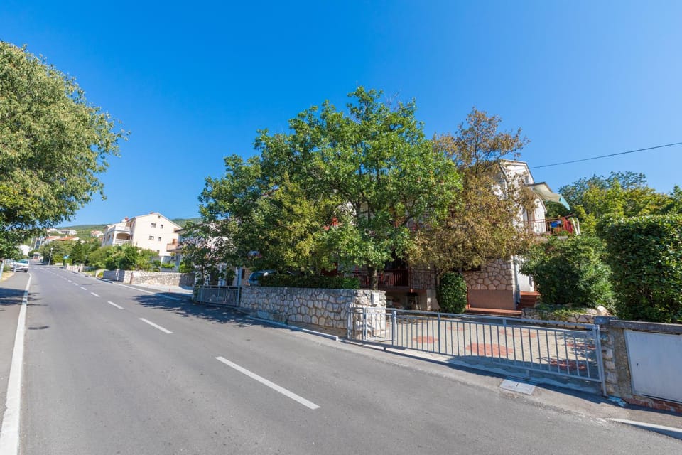 Patio, Neighbourhood, Natural landscape