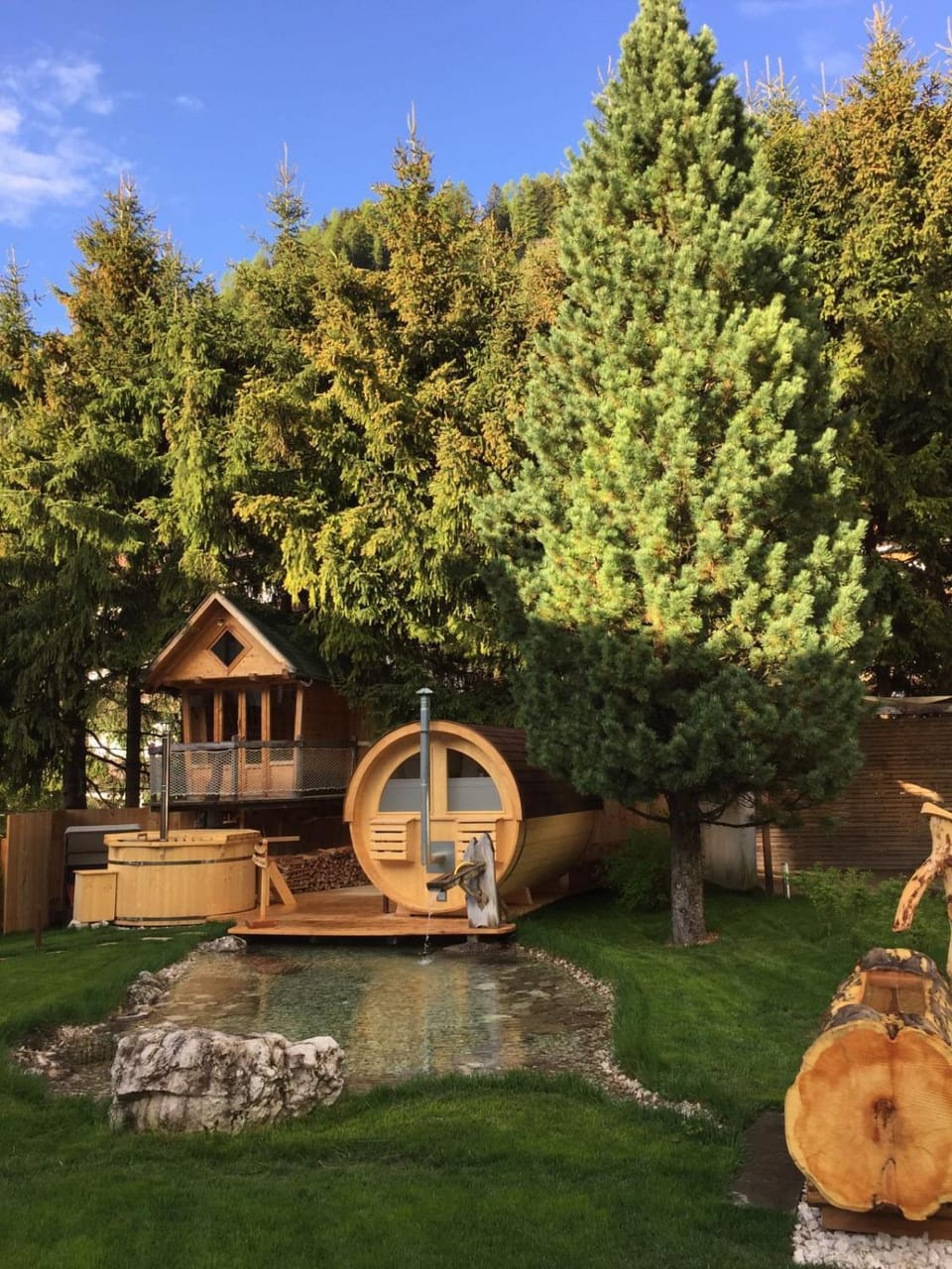 Garden, Hot Tub, Sauna, Solarium, View (from property/room), Spa and wellness centre/facilities, Other, Decorative detail, Beach, Garden view, Lake view, Mountain view, Pool view, Swimming pool, Sports, Entertainment, Open Air Bath