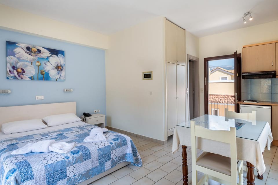 Byron Hotel Apartment hotel in Argostolion