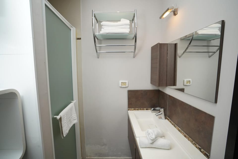 Bathroom, towels