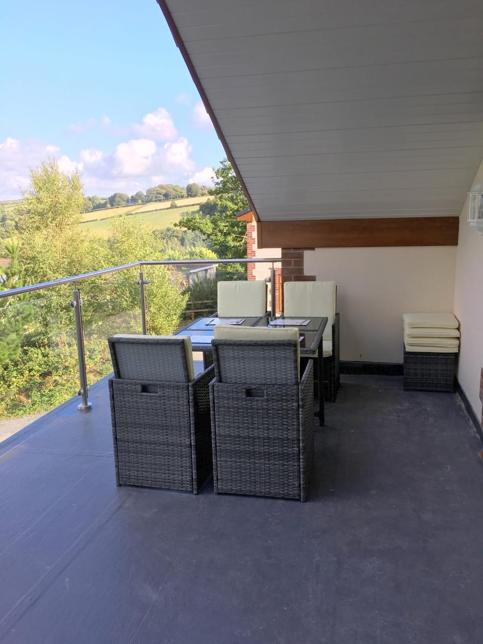 View (from property/room), Balcony/Terrace, Dining area