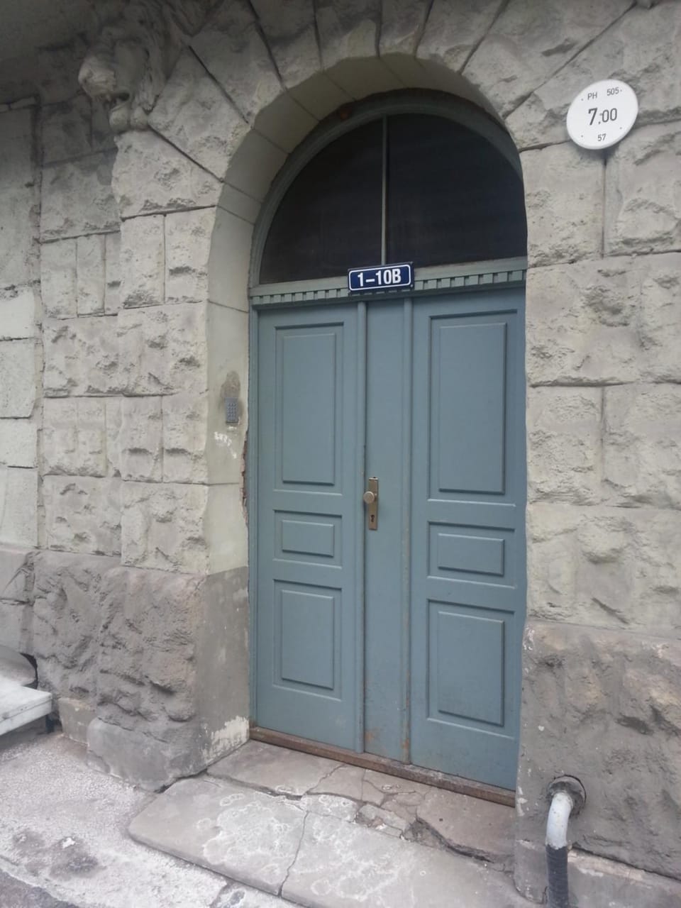 Facade/entrance