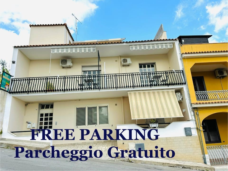Property building, Street view, Parking