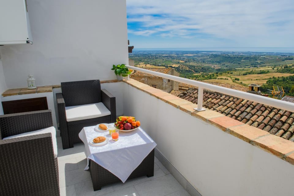 Natural landscape, View (from property/room), Balcony/Terrace, Sea view
