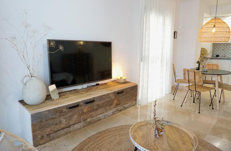 TV and multimedia, Decorative detail