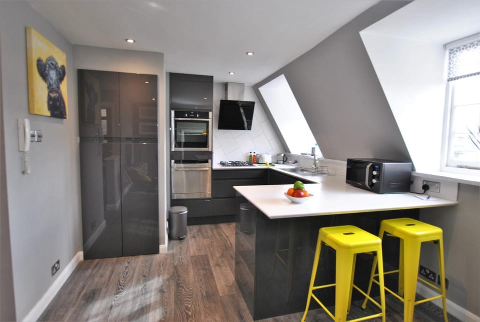 Church Street 1BR Exec Apartment Central Windsor Apartment in Windsor