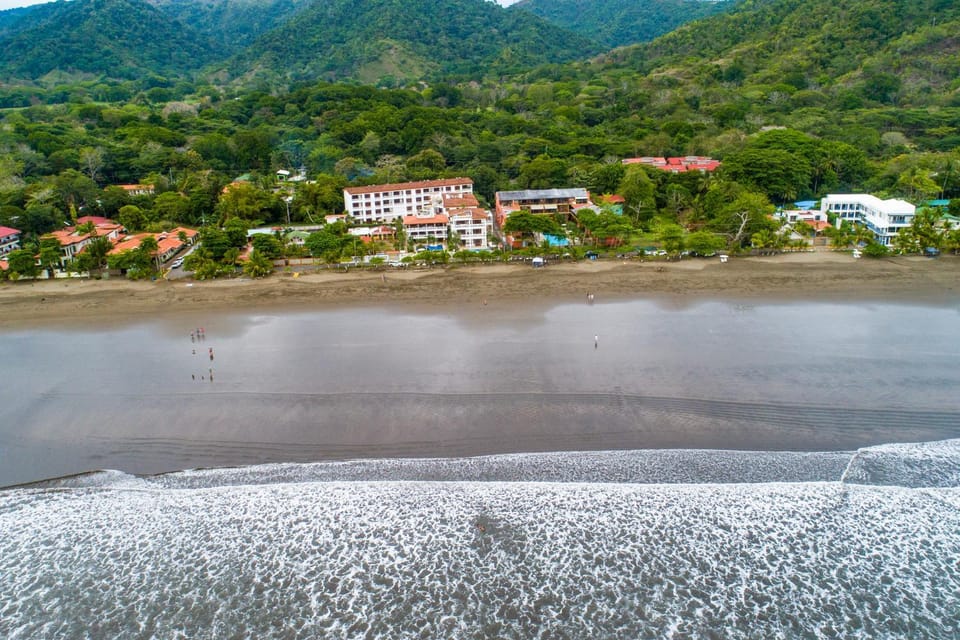La Paloma Blanca B3 Apartment in Jaco