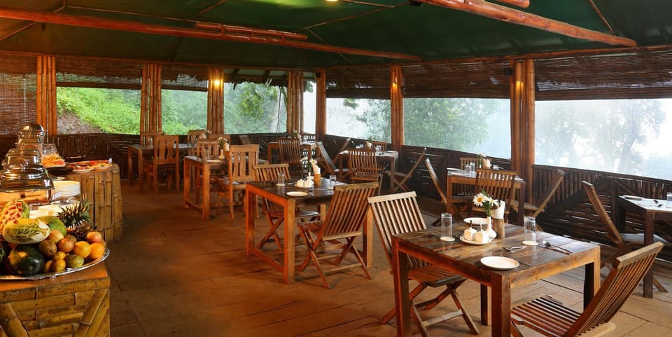 Restaurant/places to eat, Restaurant/places to eat, Food and drinks