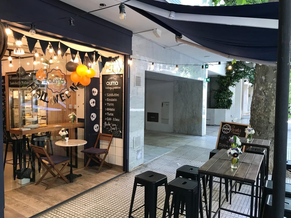 Restaurant/places to eat, Facade/entrance, Neighbourhood, Lobby or reception, Street view, Supermarket/grocery shop