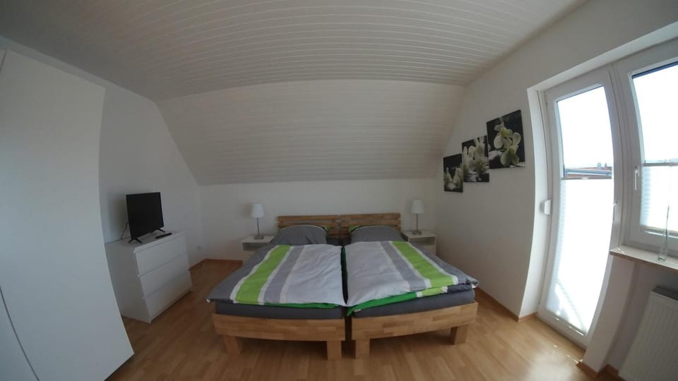 Bed, Photo of the whole room, Decorative detail