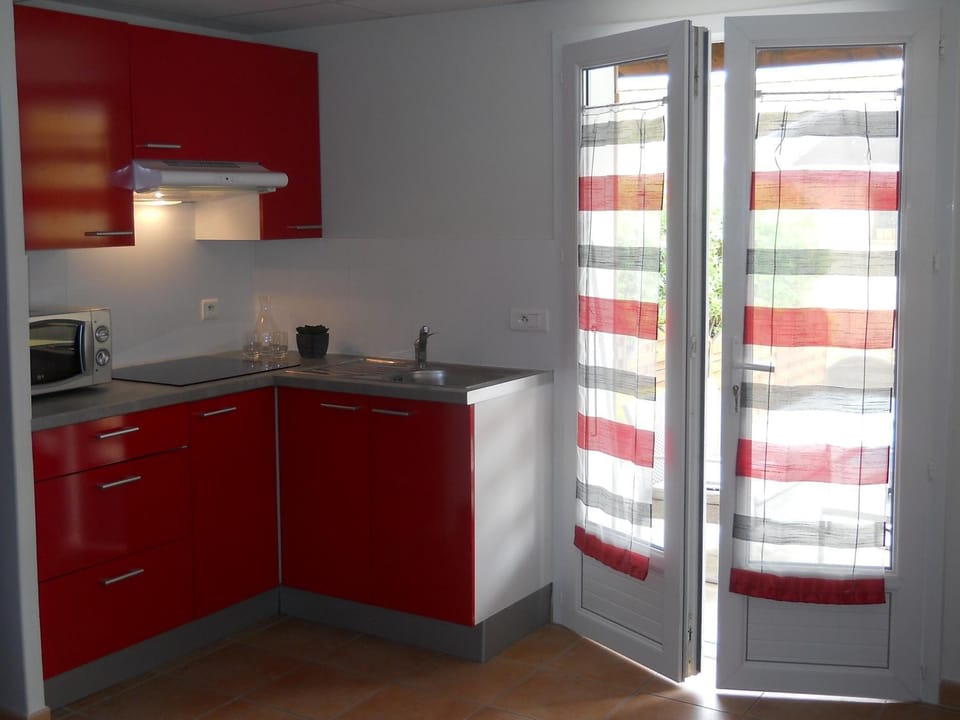 STUDIO INDEPENDANT LA TURBIE Apartment in French Riviera
