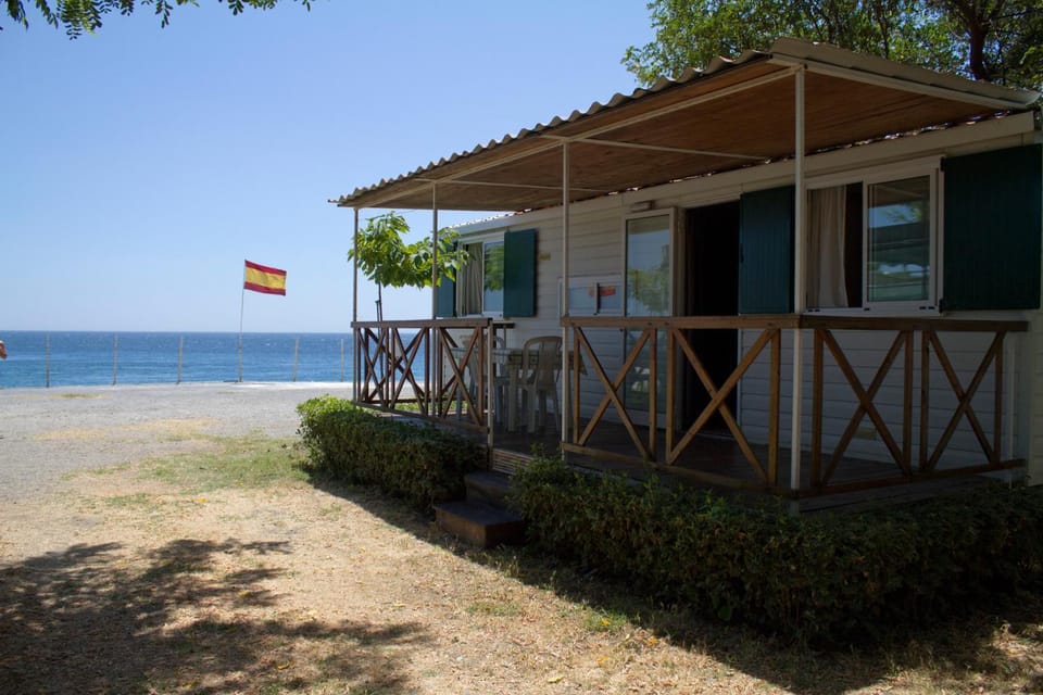 Patio, Spring, Day, On site, Sea view