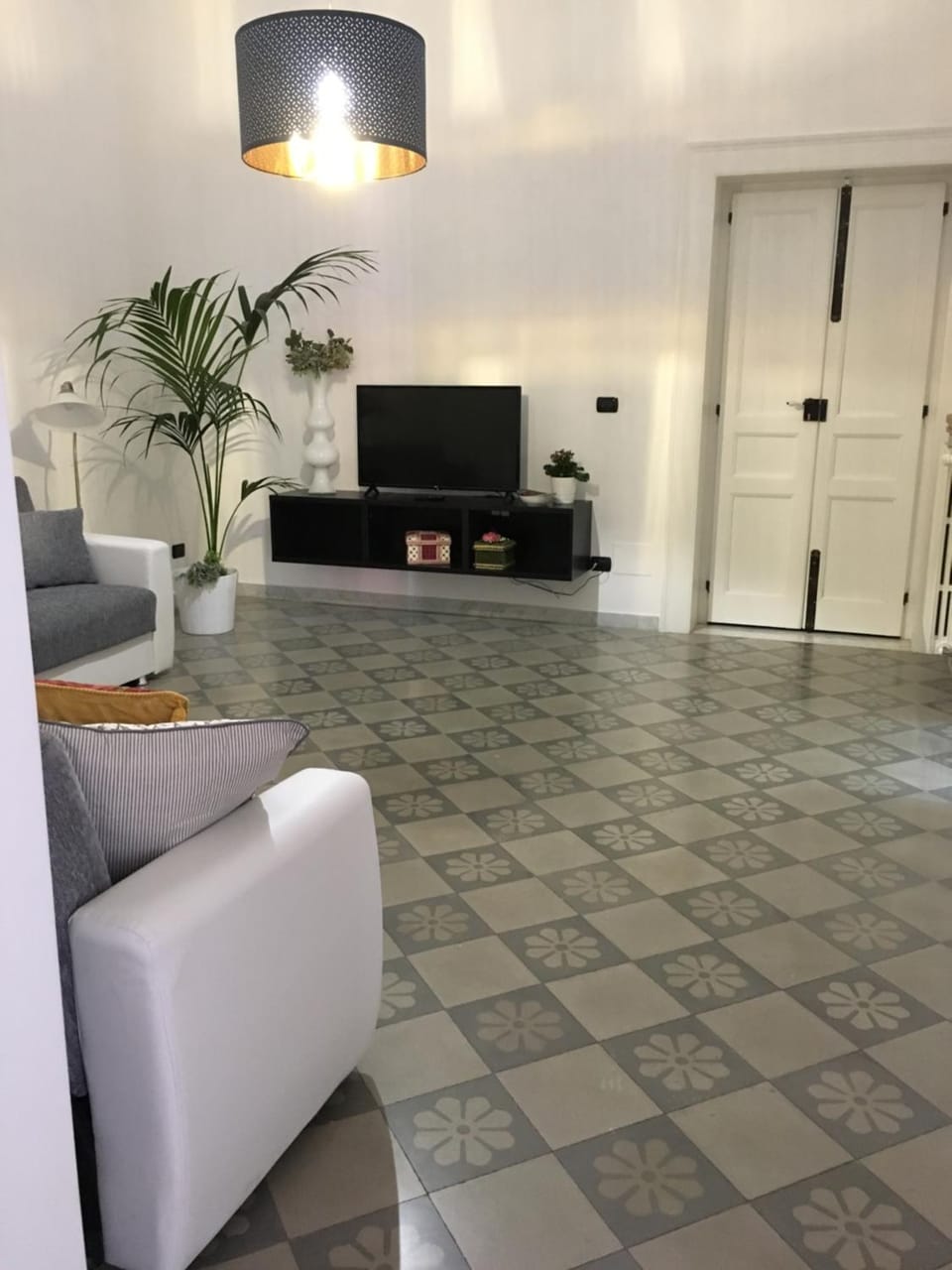 Communal lounge/ TV room
