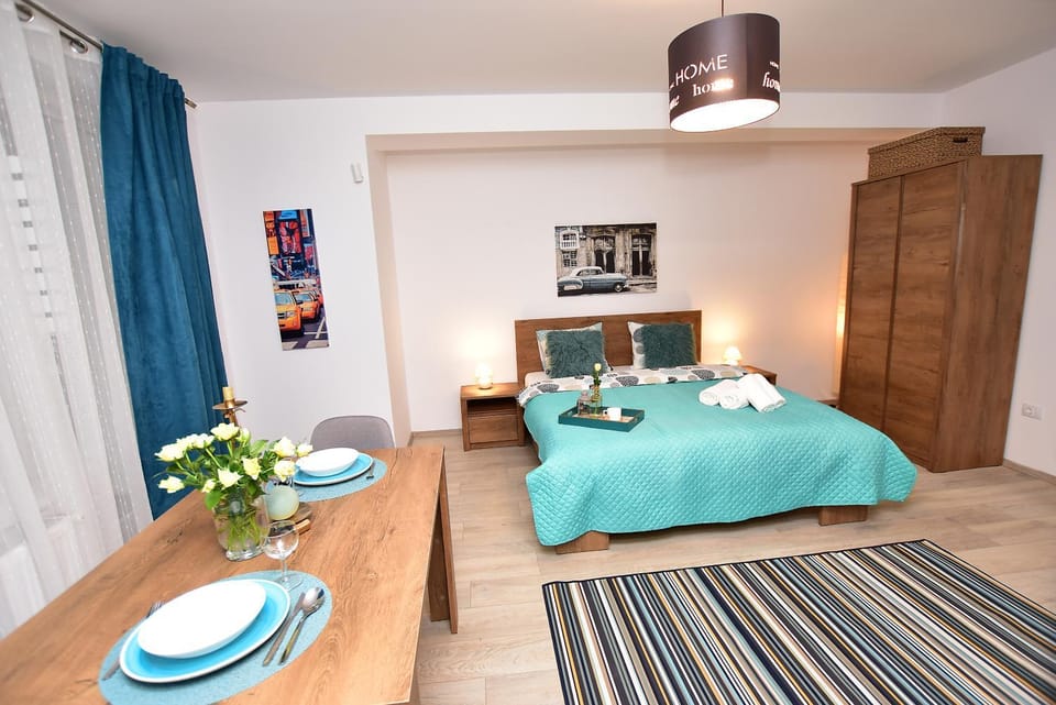 Dining area, Bedroom