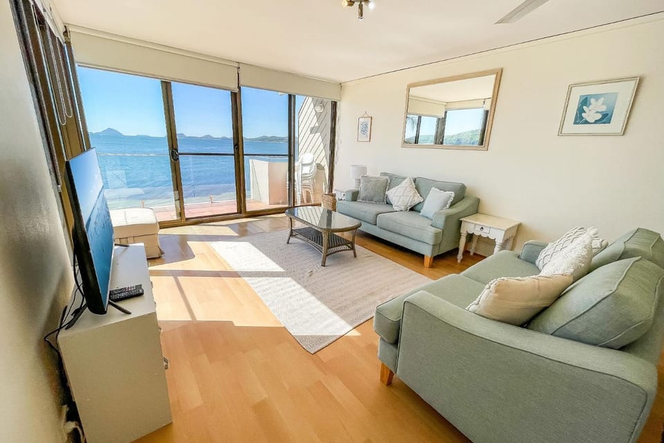 Harbourside 13 fantastic waterfront unit Apartment in New South Wales