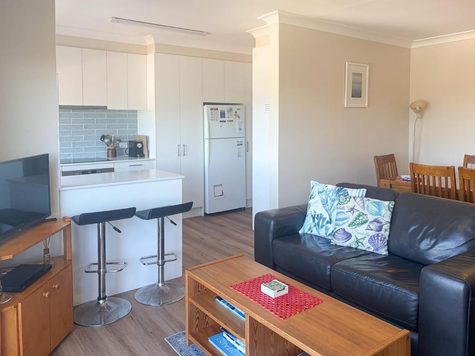 Adriana 9 fabulous views and aircon Apartment in Shoal Bay
