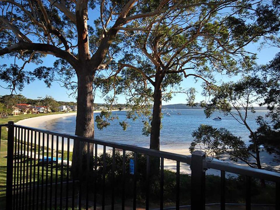 Wanda Magic beautiful water front house House in New South Wales