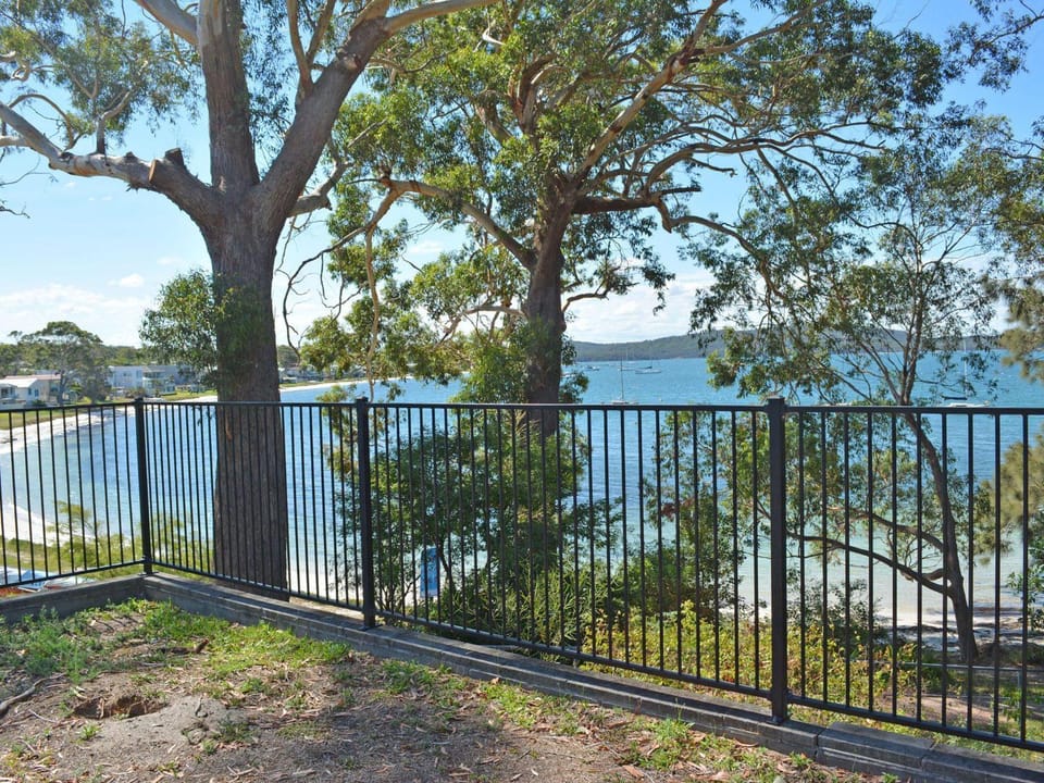 Wanda Magic beautiful water front house House in New South Wales