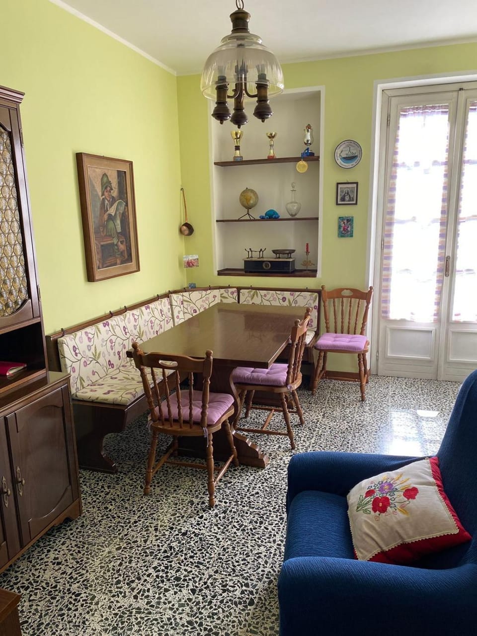 Communal lounge/ TV room
