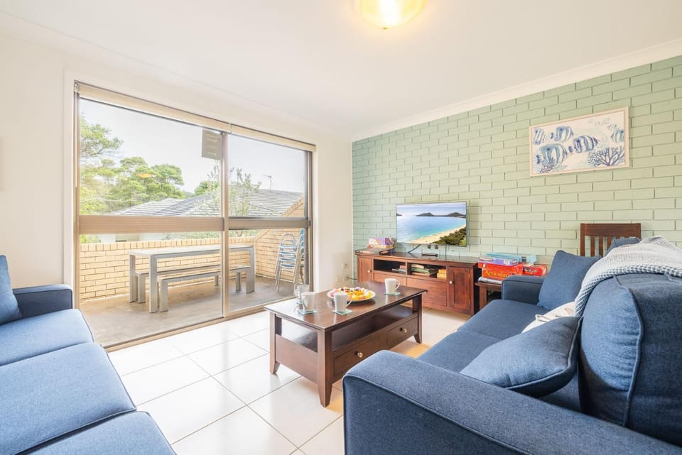 1-8 Christmas Bush Avenue - 230m to Dutchies beach House in Nelson Bay