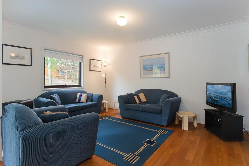 Carindale, 2 19-23 Dowling Street - First floor unit with air con, complex pool and tennis court Apartment in Nelson Bay