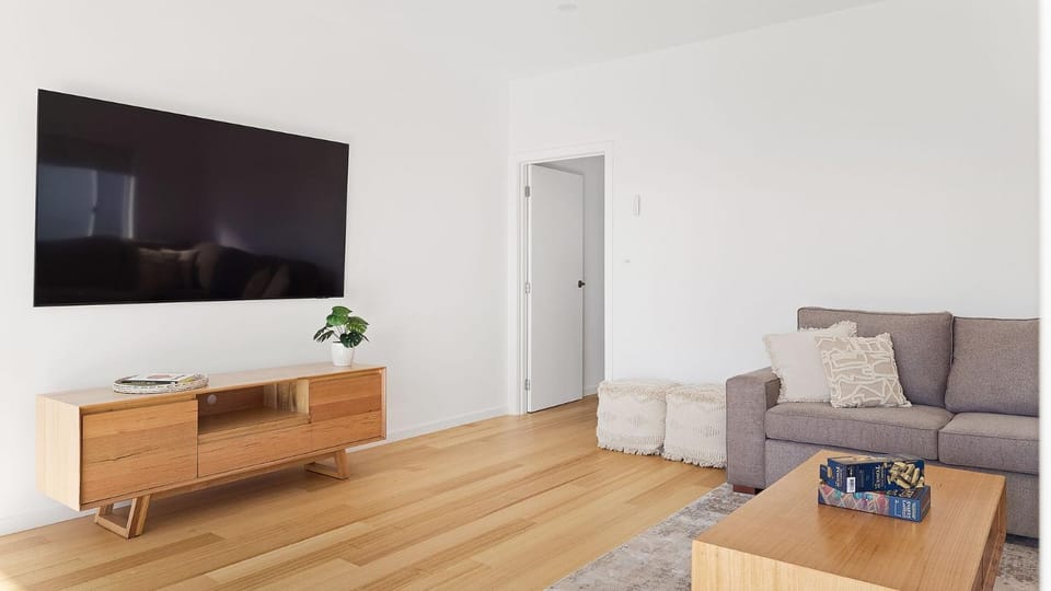 Hideaway 1, 3 Lillian St - stunning water views House in Shoal Bay