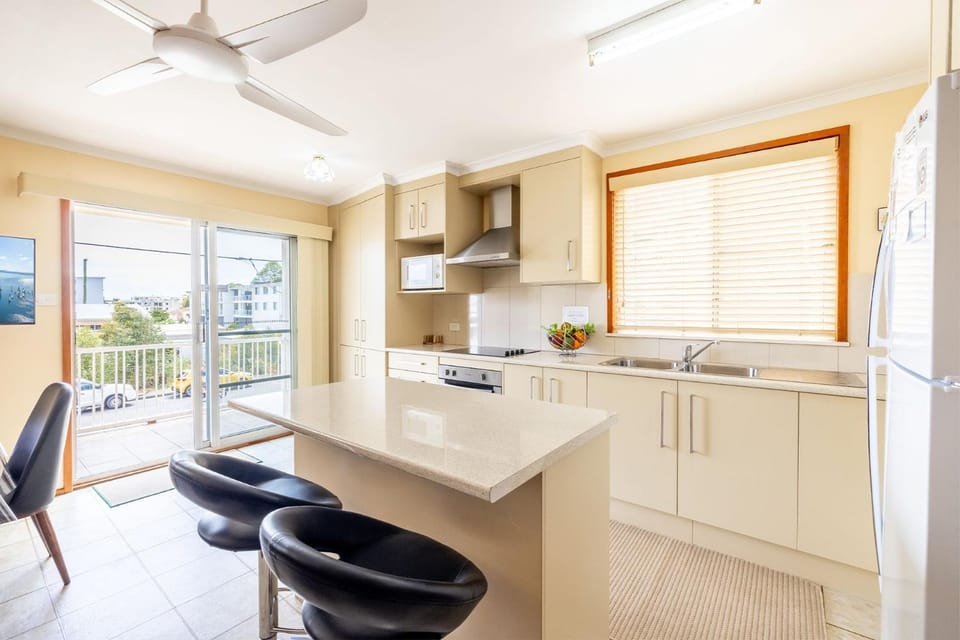 3 Tomaree Street - Spacious 4 bedroom house with air con situated in the heart of Nelson Bay House in Nelson Bay