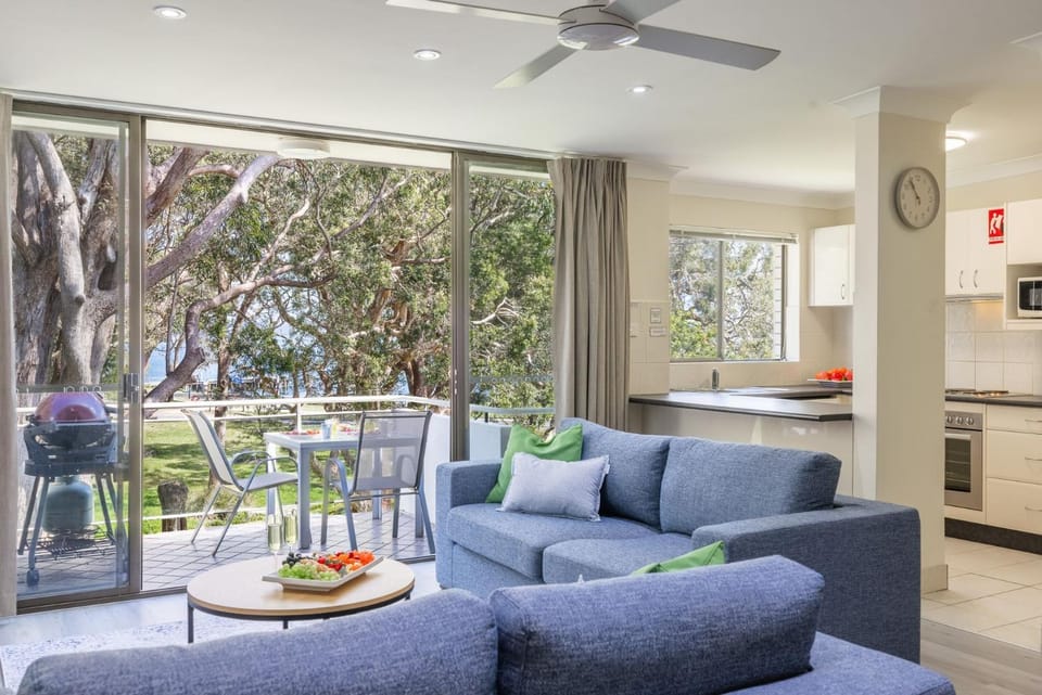 Mistral Court 14 across the road from the beach Apartment in Nelson Bay