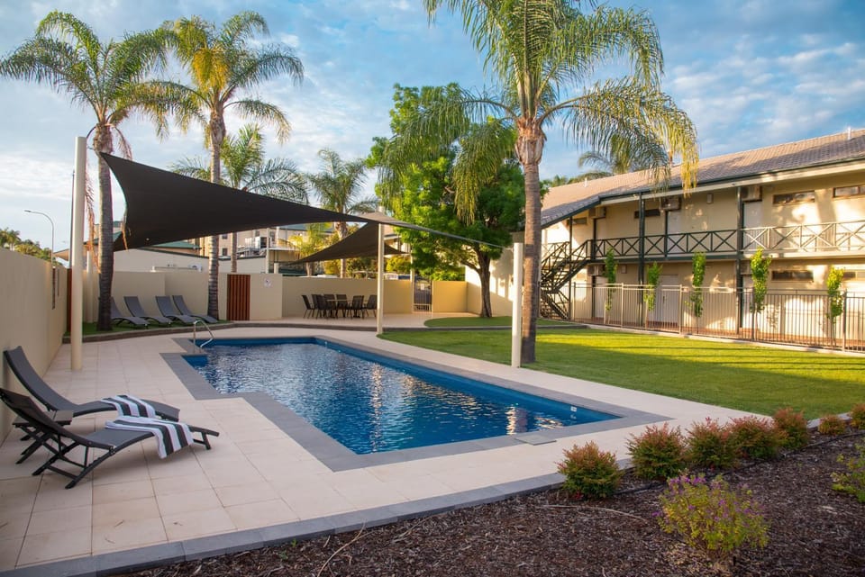 Property building, Swimming pool